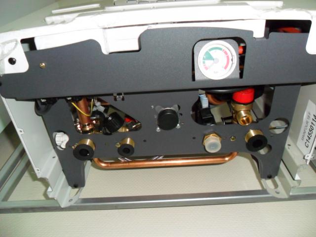 картинка Газовый котел Baxi Eco 4S 24 + дымоход